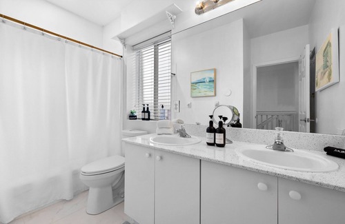 Country Walk House | Beautiful PoolSide Vacation Home w/Cinema Game Rm