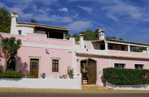 Sao Clemente Villa | Beautiful Portuguese farmhouse. All modern facilities, secluded, A/C, Pool