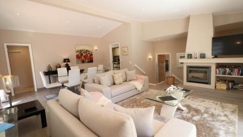 Vale do Lobo Villa | Beautiful Portuguese Villa Casa Das Buganvillas 3 Bedrooms Close To Praca Private Pool Vale Do Lobo