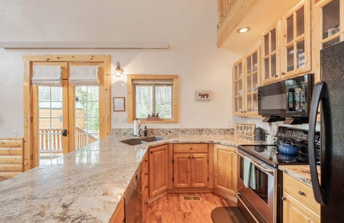 Crystal Lake Cabin | Beautiful, private cabin with room for the family