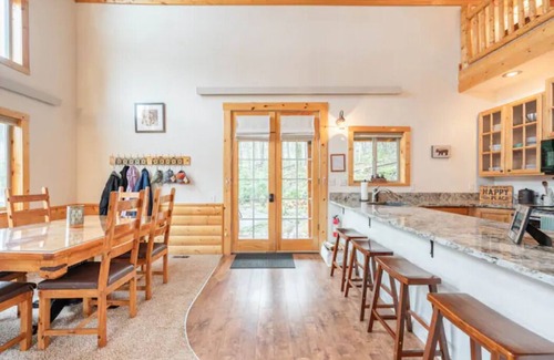 Crystal Lake Cabin | Beautiful, private cabin with room for the family