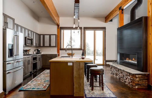 Porcupine Park House | Beautiful, private, perfectly located home for sleeping 16 guests comfortably!
