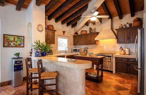 South Shore Hotel Area Villa | Beautiful Private Beachfront Villa Close to Town, Staff & Airport Transfers incl