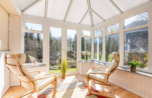 Invermoriston House | Beautiful private villa for 8 guests with WIFI, TV, patio, panoramic view and parking