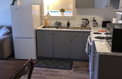 Guildford Apartment | Beautiful Private 1 Bed Suite sleeps 2