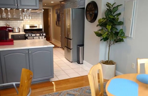 Brook Farm House | Beautiful, private and tranquil 2 bedroom historic Boston carriage house.