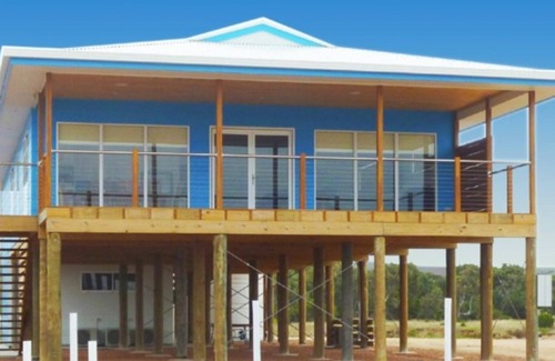 North Shields House | Beautiful private home overlooking the stunning Boston Bay and Port Lincoln.