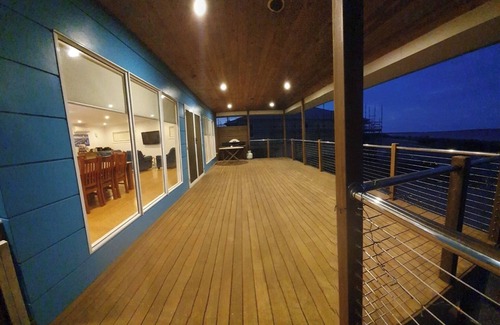 North Shields House | Beautiful private home overlooking the stunning Boston Bay and Port Lincoln.