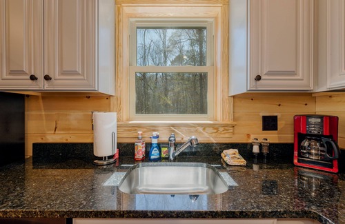 Luray Cabin | Beautiful Private Cabin, adjacent to the National Forest