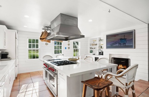 Shawkemo House | Beautiful private compound featuring a main house, guest house and a new pool