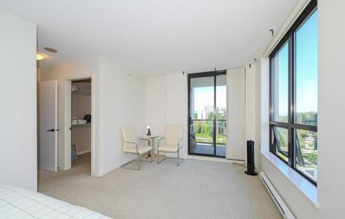 Coquitlam Apartment | Beautiful Private Condo Unit, 1 parking space