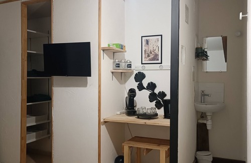 Aigues-Vives Bed & Breakfast | Beautiful private room