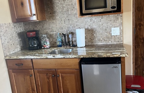 Cedar City House | Beautiful Private Guest house, extra large soaking tub!