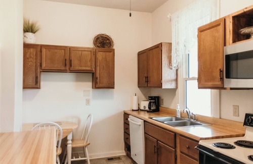 Highland  Vermillion County Other | Beautiful private home just a short drive to 2 state parks. Easy access to I-74.