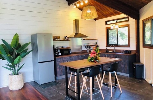 Pihaena House | Beautiful Private Home with Stunning Views of Opunohu Bay