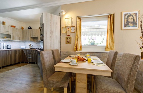 Balatonlelle House | Beautiful private villa for 5 people with WIFI, TV, terrace and parking