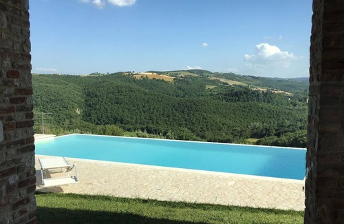 San Venanzo Villa | Beautiful private villa for 8 guests with WIFI, private pool, TV, panoramic view and parking