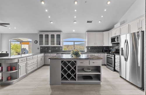 Santa Clarita House | Beautiful private mountain estate on 10 acres