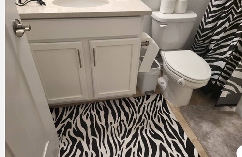 Lathrop Apartment | Beautiful Private one bedroom Unit with private patio