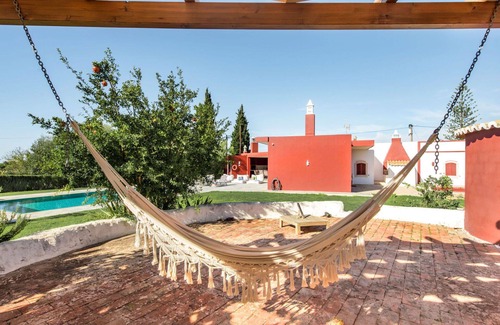 Pata de Cima Villa | Beautiful private villa for 14 people with A/C, WIFI, private pool, TV, patio and parking