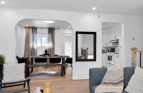 District des Promenades House | Beautiful Private Room5 with 1 Full Bed