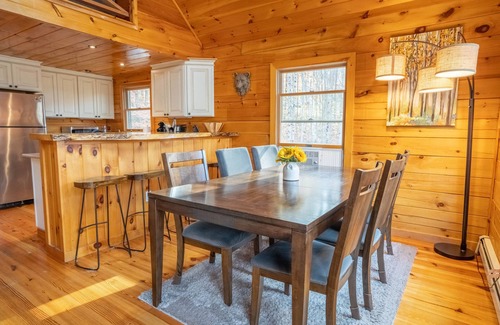 Campton House | Beautiful private rustic log cabin, pool, hot tub