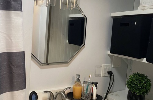 Lawrence Apartment | Beautiful private studio. private entrance and parking thank you, place to work,