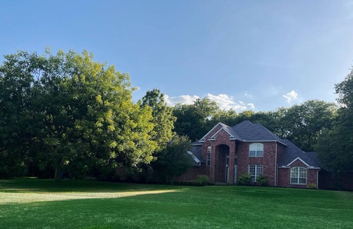 Flower Mound House | Beautiful Private Backyard with Pool-20 mins from DFW and most attractions!