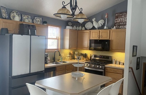 Williamsburg House | Beautiful, private home in great area - Great Lakes Equestrian Festival Housing!
