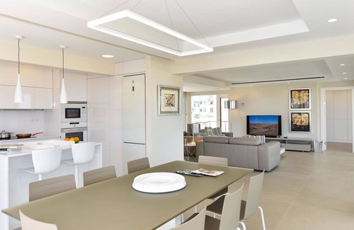 Meloneras House | Beautiful private villa for 8 guests with A/C, private pool, WIFI, TV and patio