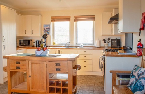 Staffin House | Beautiful private villa for 6 guests with WIFI, TV and parking
