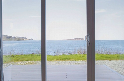 Staffin House | Beautiful private villa for 6 guests with WIFI, TV and pets allowed