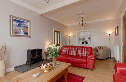 Portpatrick House | Beautiful private villa for 16 guests with WIFI, TV, patio and pets allowed