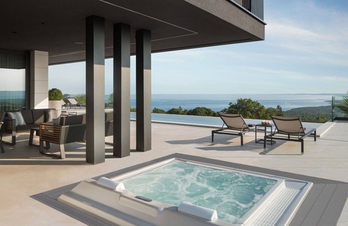 Brovinje Villa | Beautiful private villa with hot tub, A/C, private pool, WIFI, TV, terrace and panoramic view