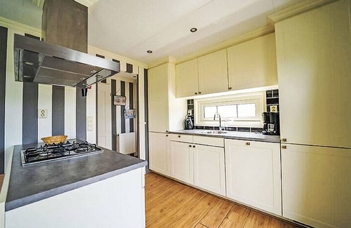 Dordtse Biesbosch House | Beautiful private villa for 4 guests with pool, WIFI, TV, terrace and parking