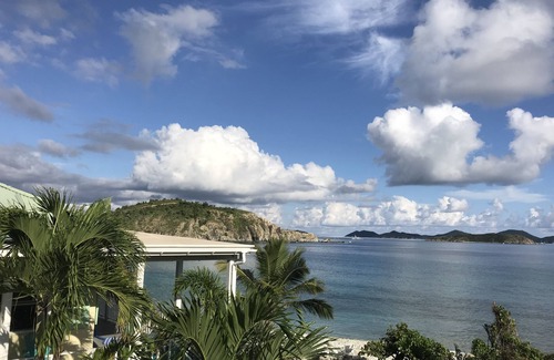 East End House | Beautiful - Private - Romantic - Waterfront - Escape