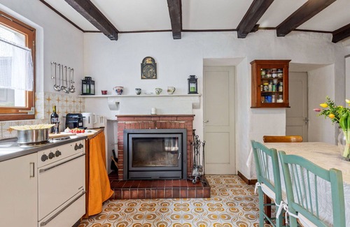 Novaggio House | Beautiful private villa for 5 people with patio and parking