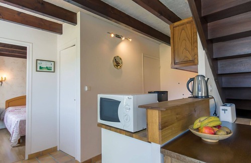 Sizun Villa | Beautiful private villa for 5 guests with WIFI, TV, pets allowed and parking