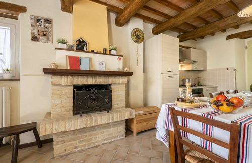 Casinina House | Beautiful private villa with private pool, WIFI, hot tub, TV, pets allowed, panoramic view, parking