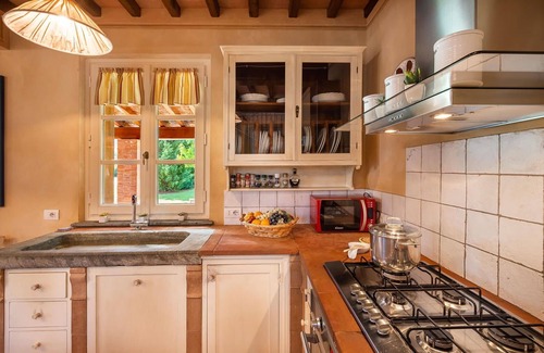 Castelvecchio Villa | Beautiful private villa with private pool, A/C, WIFI, TV, veranda and parking, close to Lucca
