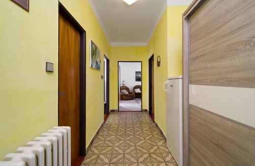 Neurazy House | Beautiful private villa with private pool, WIFI, hot tub, TV, terrace, pets allowed and parking