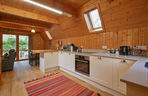 Beauly House | Beautiful private villa for 4 people with WIFI, TV and pets allowed