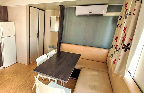 Prague House | Beautiful private villa for 6 guests with pool, WIFI, A/C, terrace, pets allowed and parking