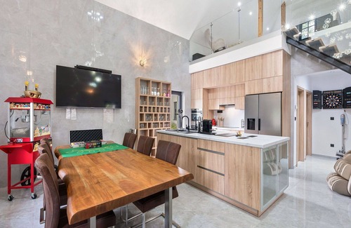 Dolni Laz House | Beautiful private villa for 8 people with hot tub, WIFI, TV, terrace, pets allowed and parking
