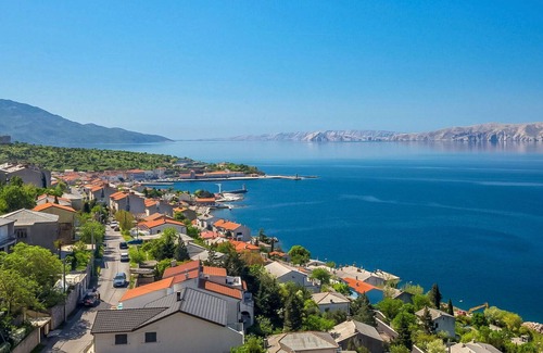 Vratarusa House | Beautiful private villa for 7 people with WIFI, private pool, A/C, TV, terrace and parking