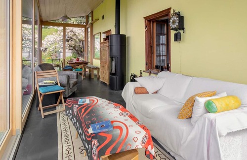 Les Posses-sur-Bex House | Beautiful private villa for 6 guests with balcony, panoramic view and parking