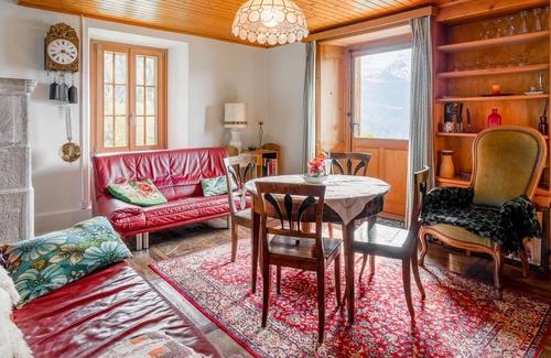 Les Posses-sur-Bex House | Beautiful private villa for 6 guests with balcony, panoramic view and parking