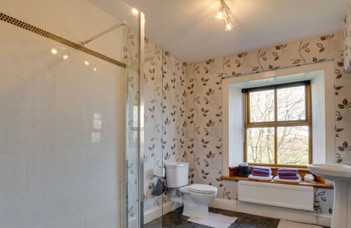Henllan Villa | Beautiful private villa for 10 people with WIFI, TV, patio, panoramic view and parking