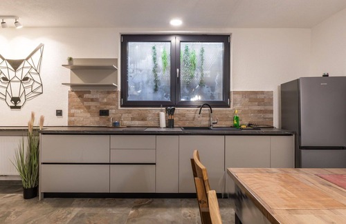 Kupjak House | Beautiful private villa for 7 guests with WIFI, A/C, hot tub, TV, terrace and parking