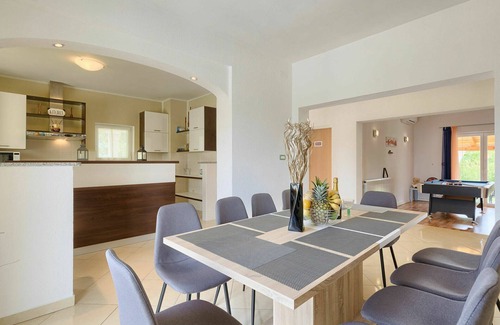 Juricev Kal House | Beautiful private villa for 10 guests with A/C, WIFI, private pool, TV and terrace